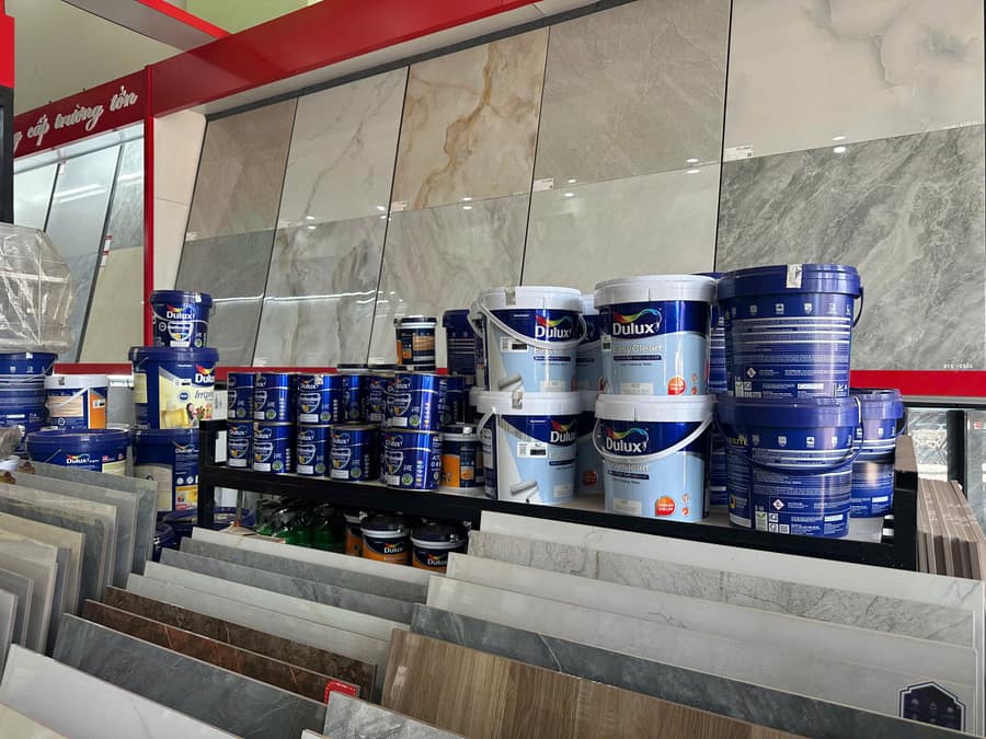 Sơn Dulux dưới tường gạch khổ lớn